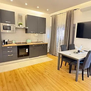 Sweet House Via Dei Gracchi Apartment