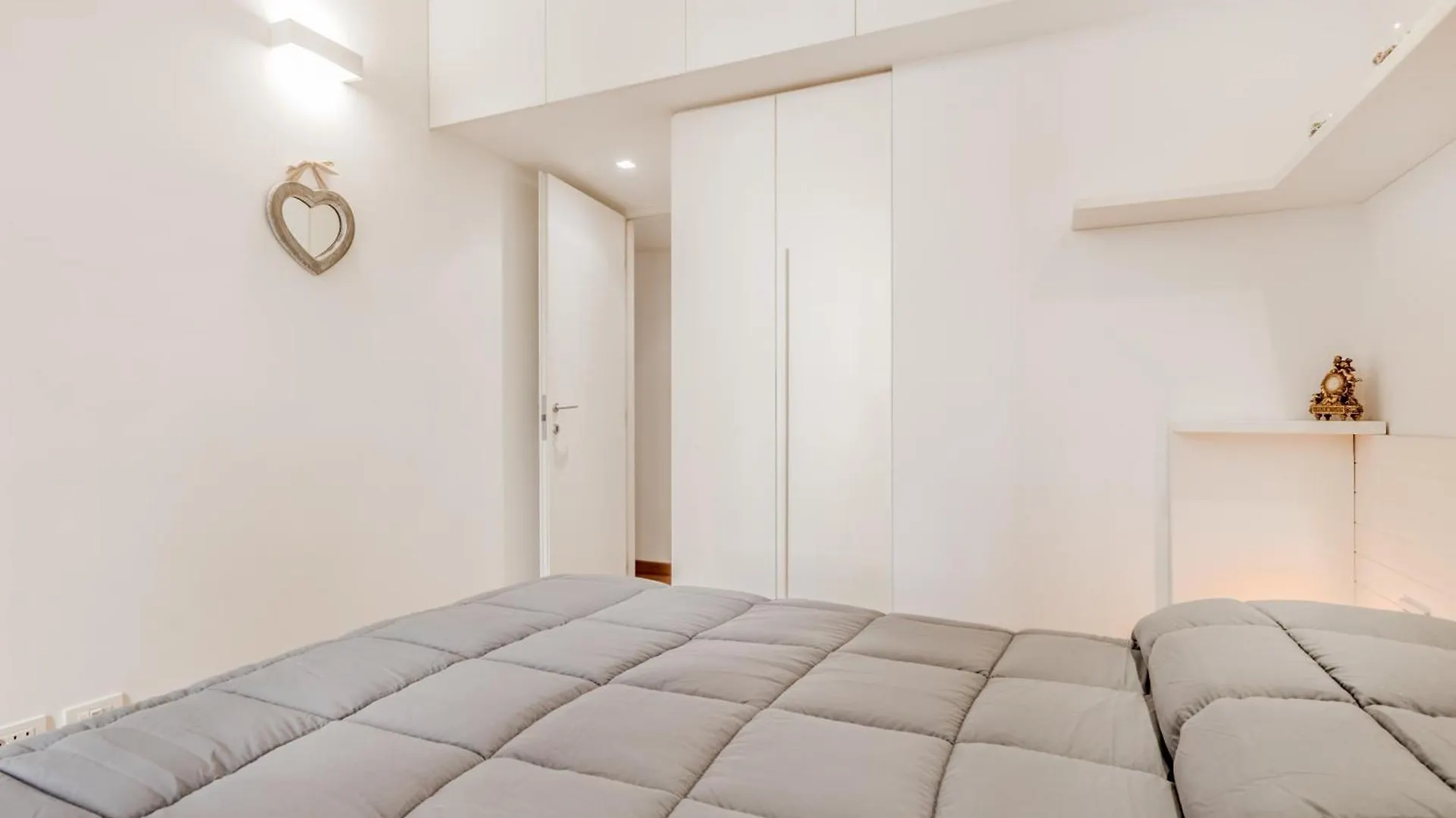 Trastevere House 24 ローマ 0*,